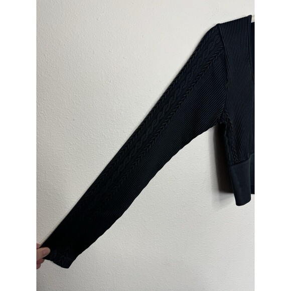OFFLINE Aerie Seamless Cable Acid Wash Top Sz M Black Cropped Long Sleeve New - Picture 6 of 12